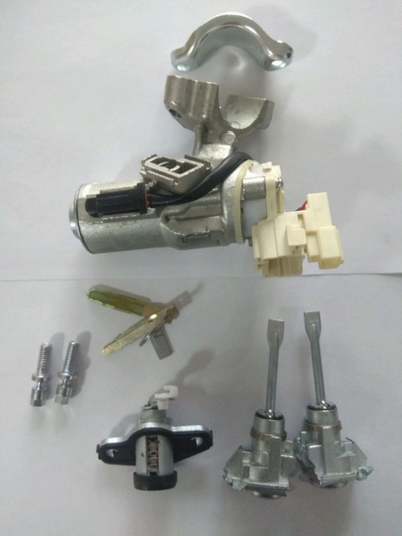 Замок зажигания с комплектом ключей и личинок Lifan Solano (620) 1.6 ...