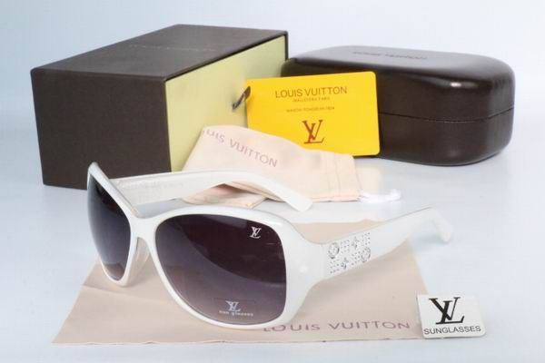 Очки солнцезащитные Louis Vuitton - купить с доставкой по выгодным ...