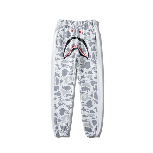 Брюки A BATHING APE - купить с доставкой по выгодным ценам в интернет ...