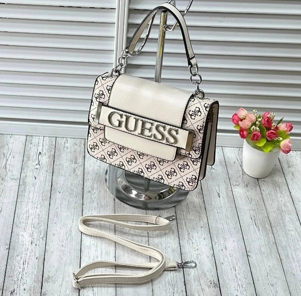 Сумка женская через плечо кросс-боди багет GUESS белая средняя - купить ...
