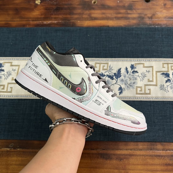 Кроссовки Boutique. Итальянская мода (журнал) - купить с доставкой по ...