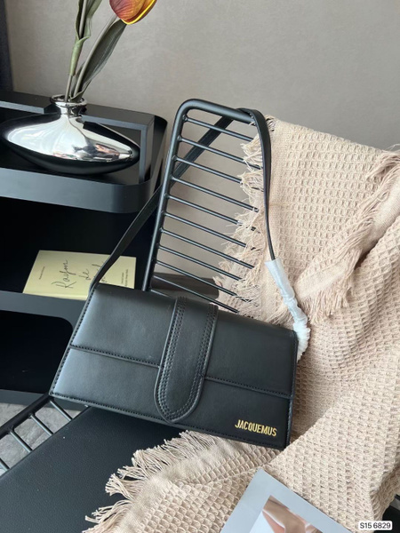 Сумка на плечо багет JACQUEMUS 2023 - купить с доставкой по выгодным ...