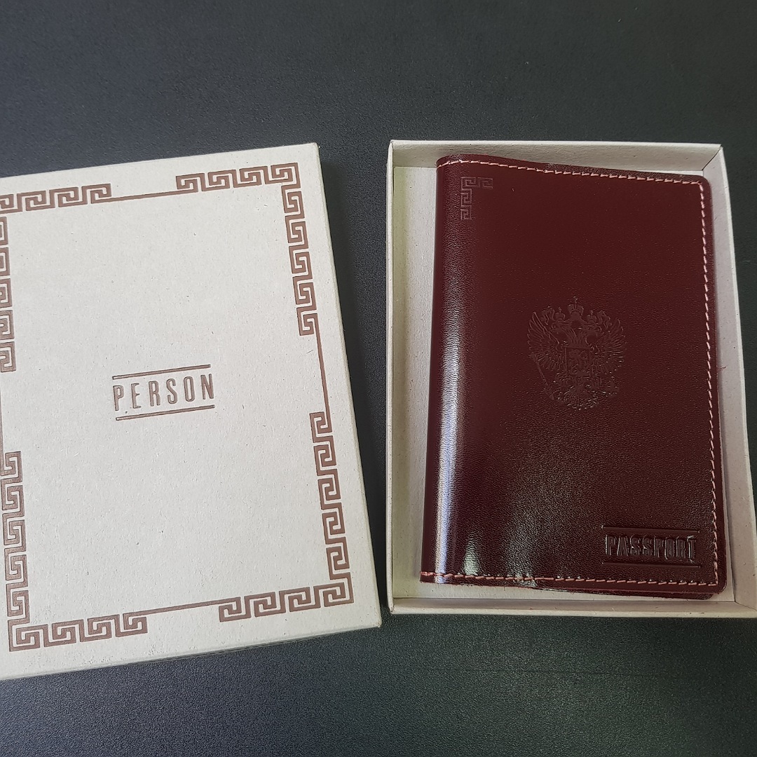 I my passport. Паспорт с кожаным тиснением. Обложка на паспорт кожаная с тиснением женская. Обложка для паспорта в твердой обложке. Обложка на паспорт кожаная Москвич.
