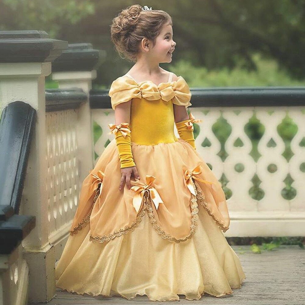 Девочка в платье принцессы