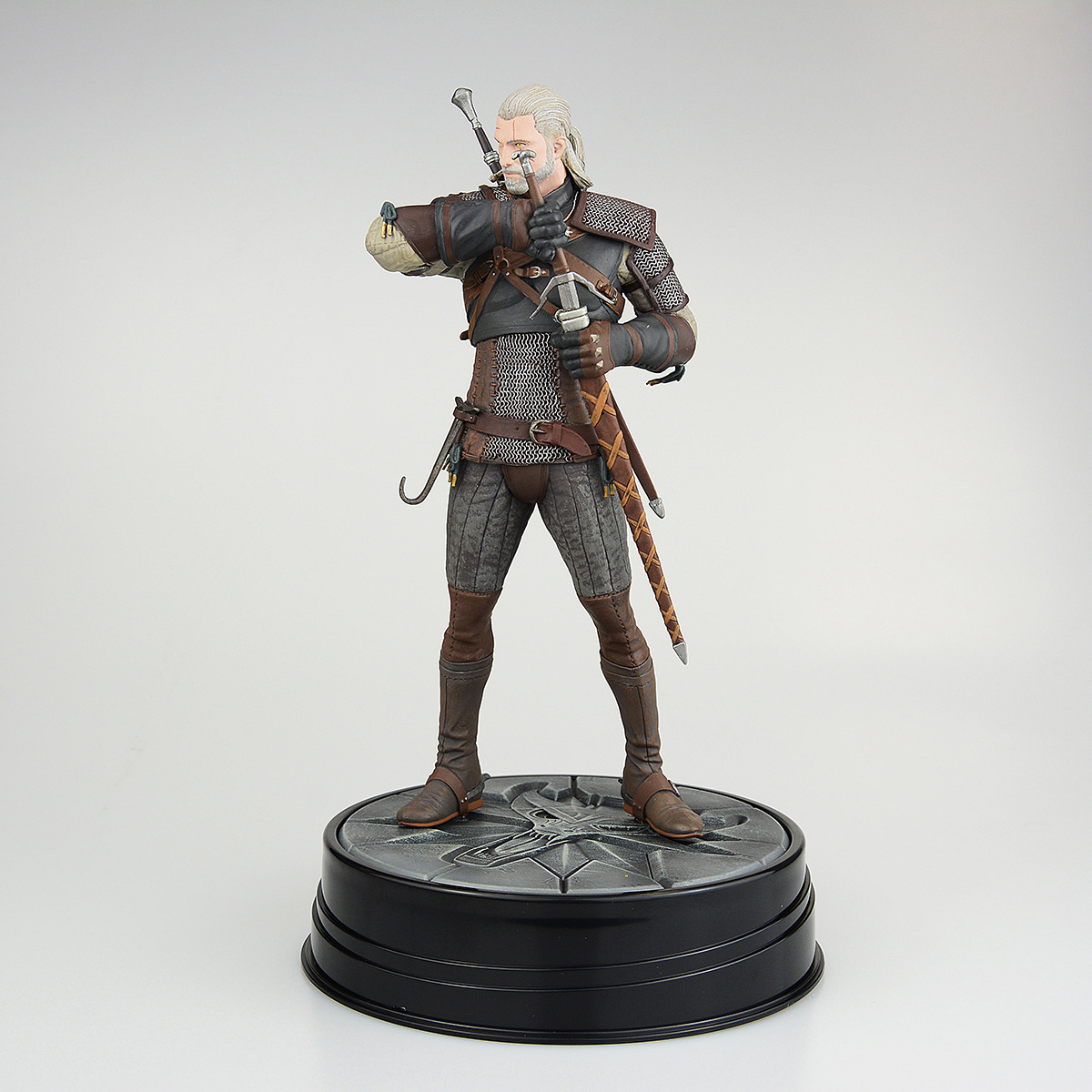 The witcher 3 geralt figure фото 99