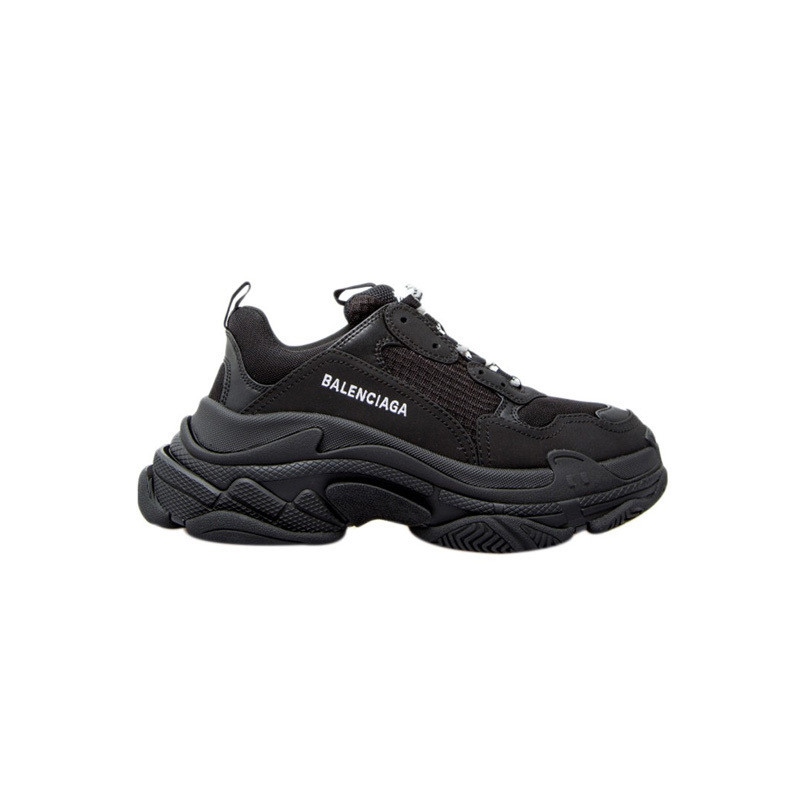 Balenciaga triple s black. Balenciaga 700. Баленсиага.