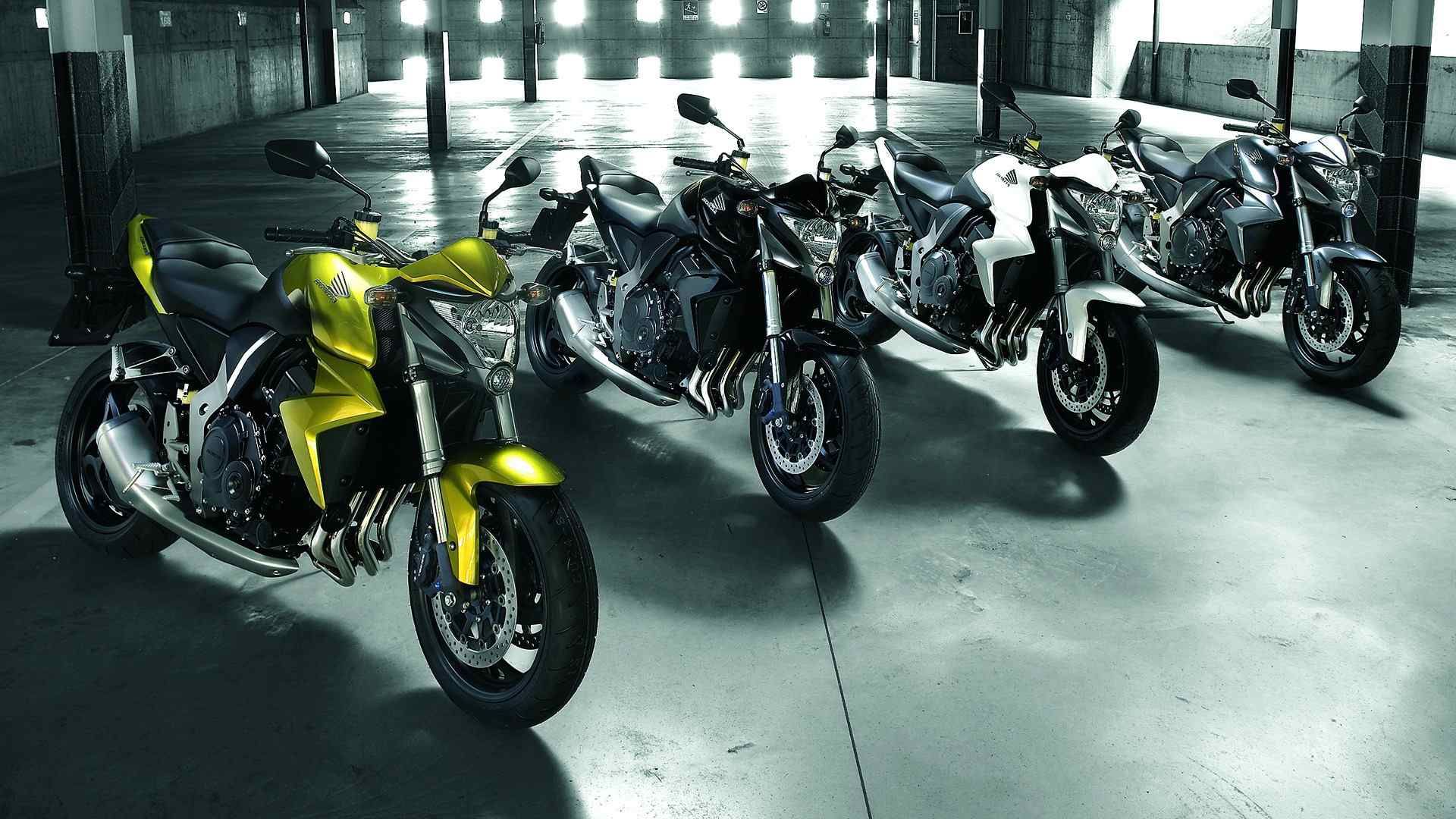 Мотоцикл Honda x4