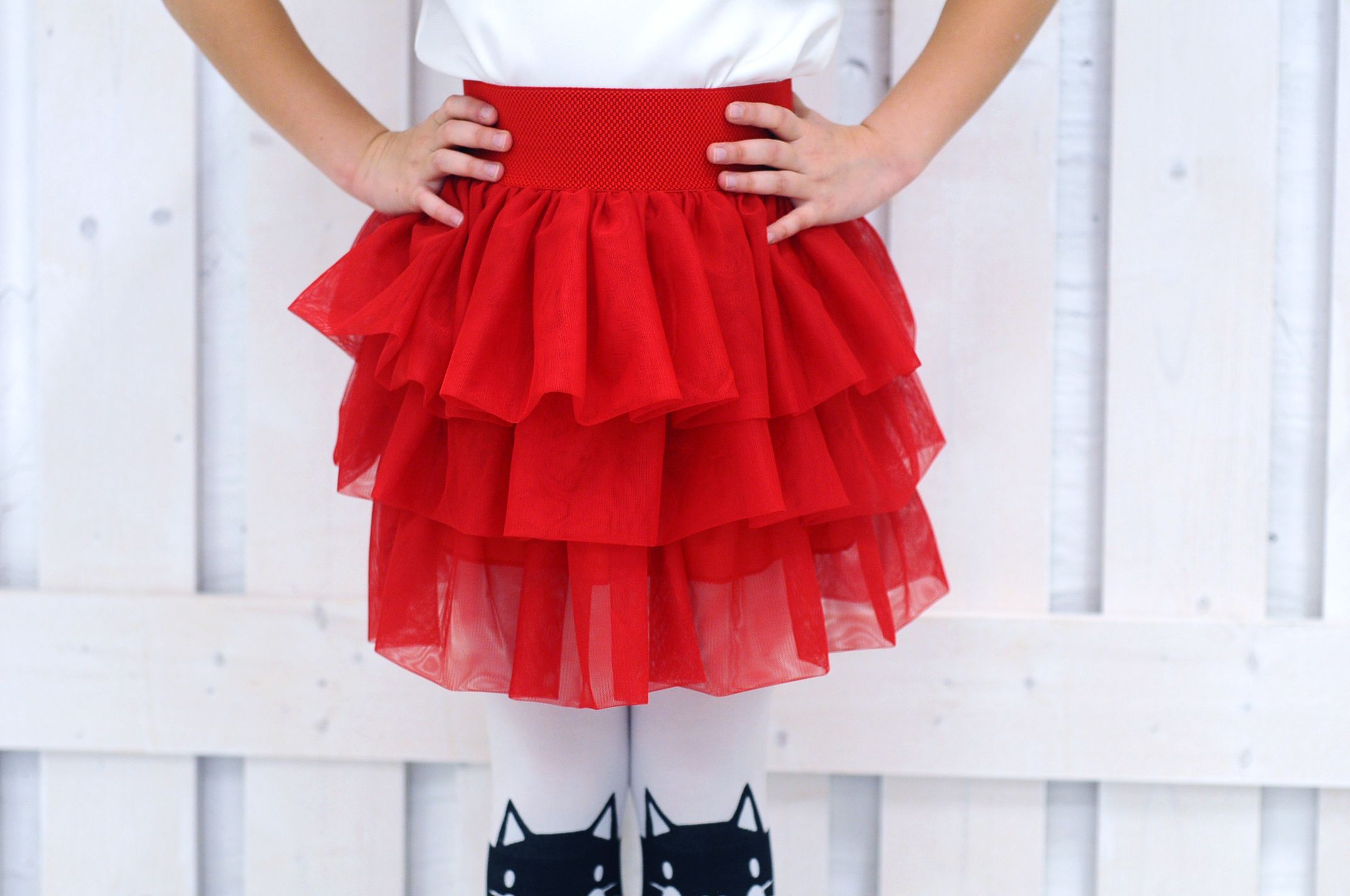 красная юбка для девочки