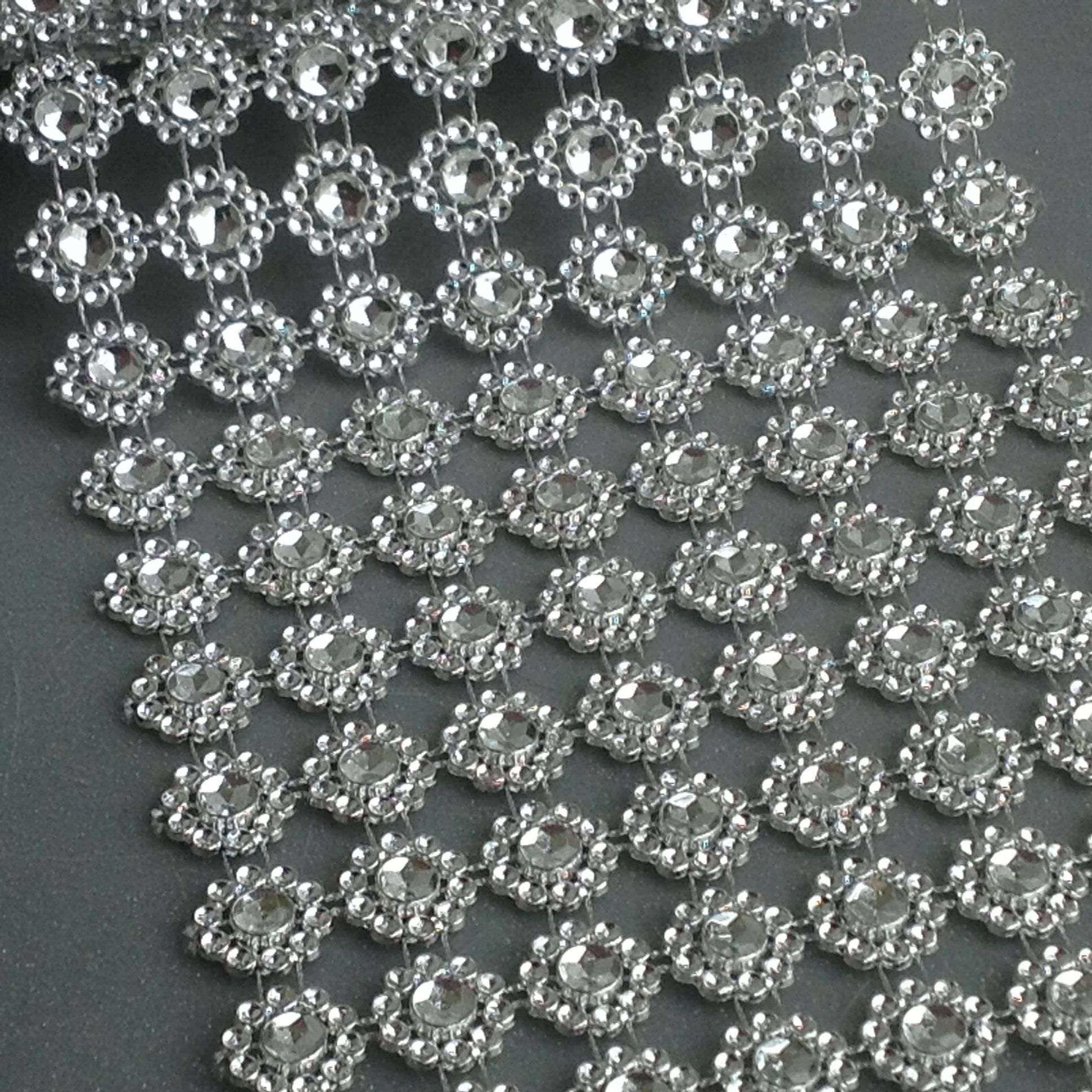 Ленточные стразы. Стразовая лента шириной 12 см серебристая. Имитация страз на ленте. Dmc+ стразы. Стразы имитация.