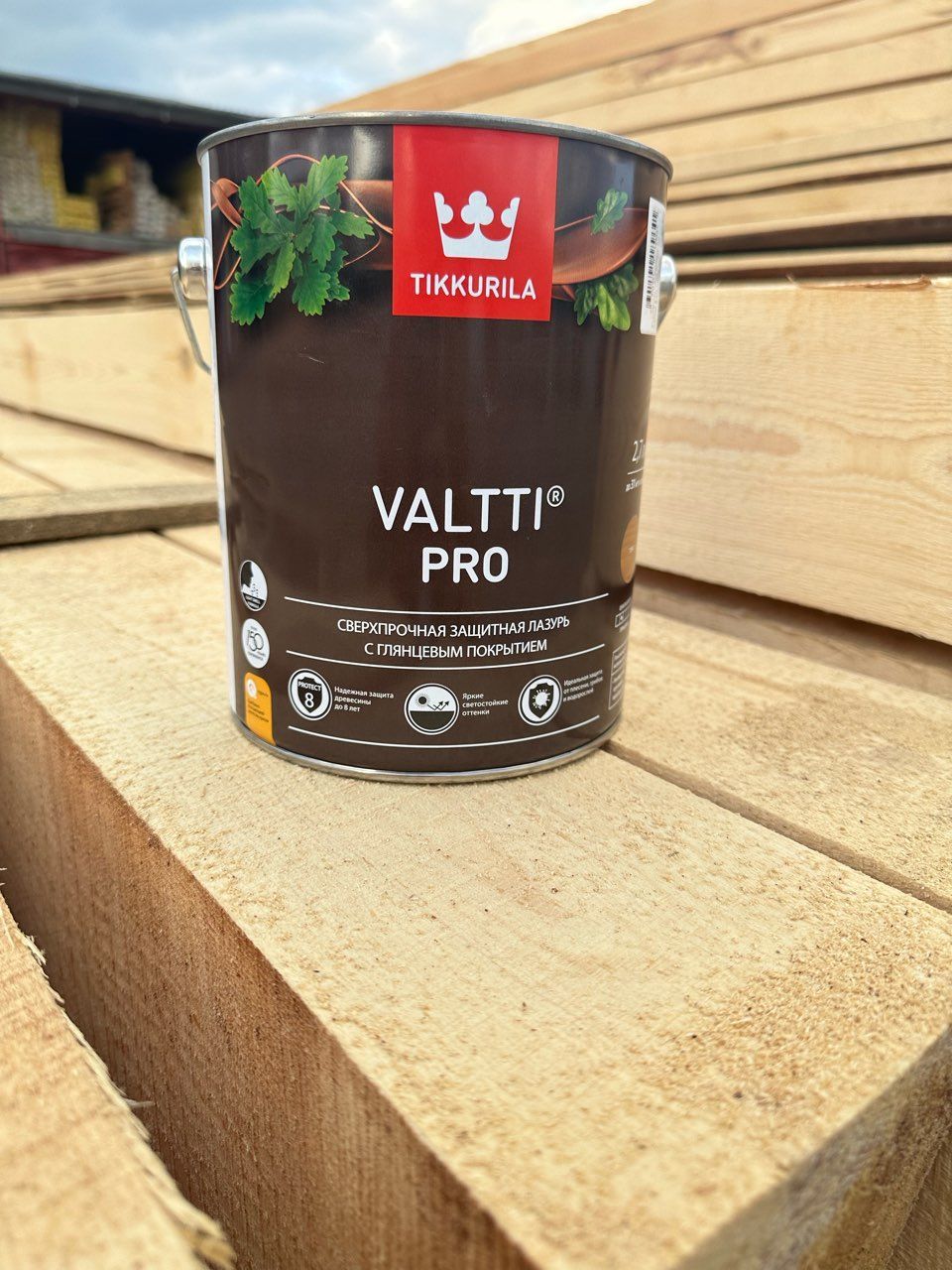 TIKKURILA Valtti Pro КРАСНОЕ ДЕРЕВО / RAL 3145 (2,7 л), сверхпрочная с  воском защитная ЛАЗУРЬ (лак + пропитка) с ГЛЯНЦЕВЫМ покрытием для защиты и  отделки деревянных поверхностей Тиккурила Валтти Про - купить