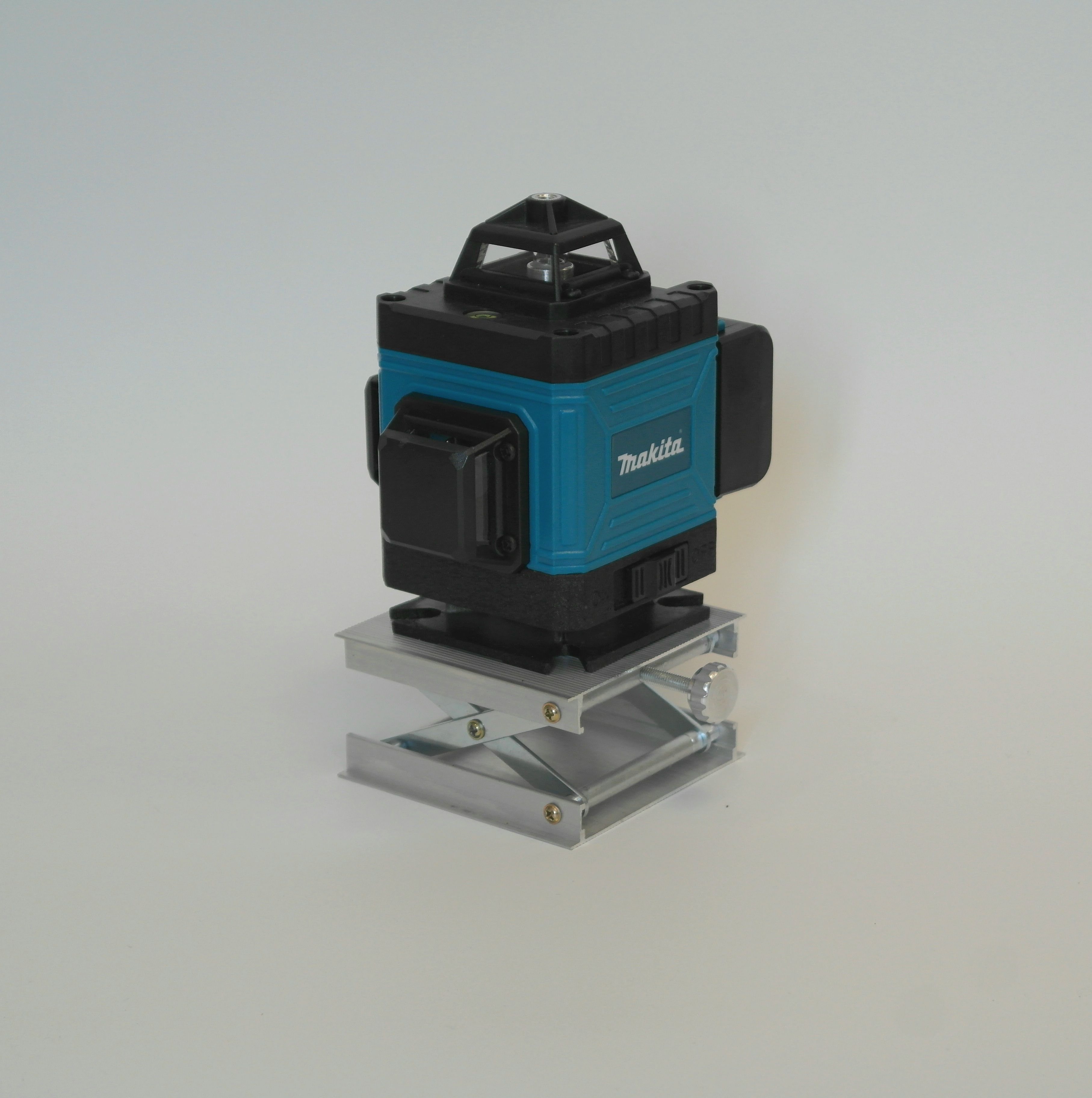 Makita 4d 360 16 лучей. Лазерный уровень макита 360. Лазерный уровень макита 4d 16 линий купить. Makita 4d 16 линий. Mbs 10.