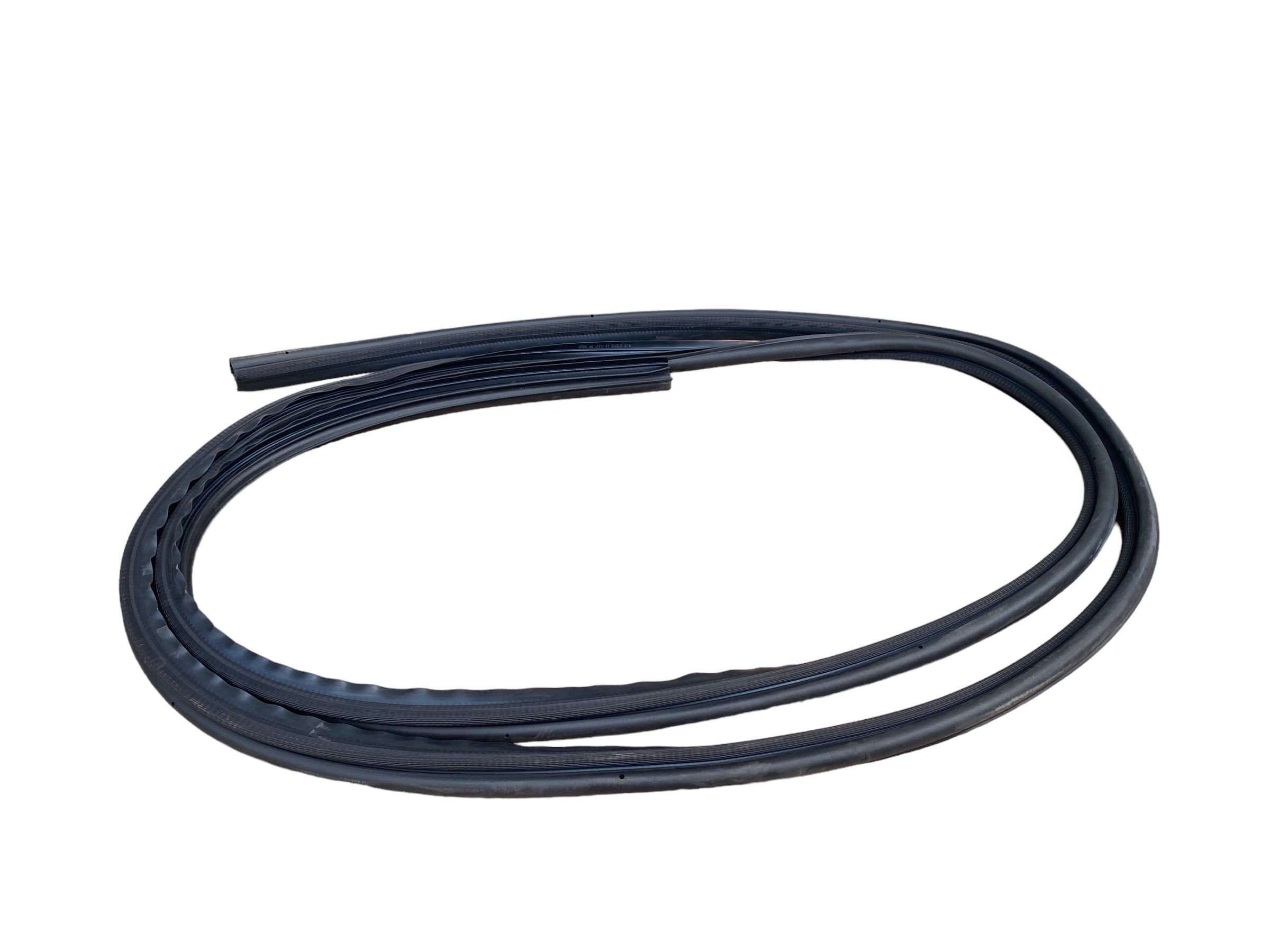 Уплотнитель проема задней двери уаз патриот 3163-6207018. Уплотнитель двери задка уаз патриот 2015. Уплотнитель проема передней двери уаз патриот 3163-00-6107018-00. Уплотнитель двери patriot. Уплотнительные резинки уаз хантер.