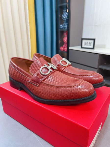 Туфли Ferragamo Boutique. Итальянская мода (журнал) - купить с ...