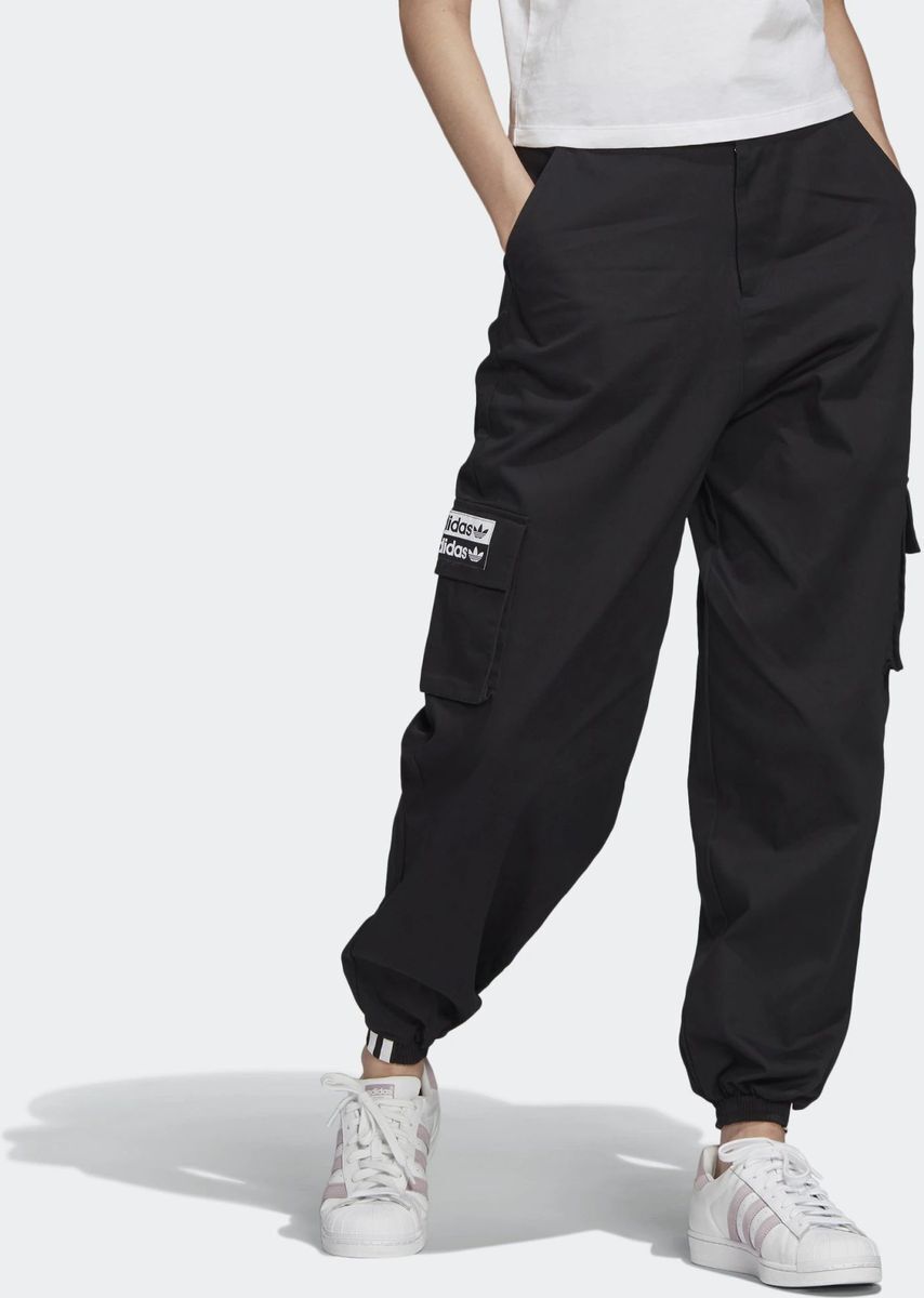 Штаны оригинал купить. Брюки adidas Originals track Pant. Брюки спортивные adidas Originals track Pants. Adidas / брюки track Pant Black. Брюки adidas с Twill Pant.