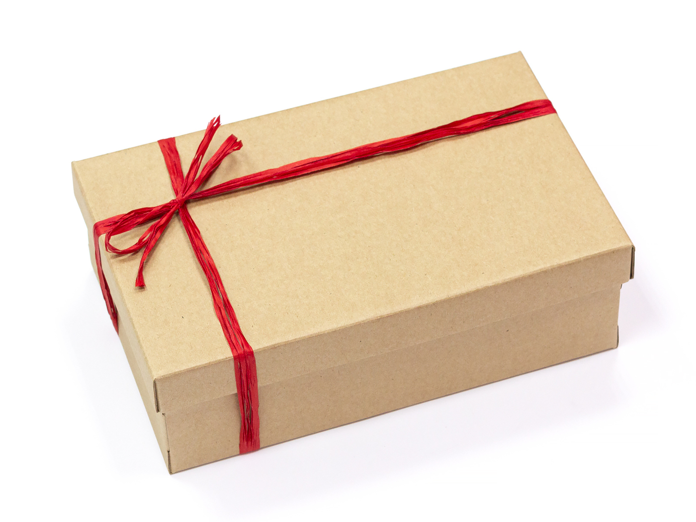 Картонная коробка для подарка. Подарочная коробка. Картонные подарочные коробки. Крафтовая коробка. Крафт коробка для подарков.