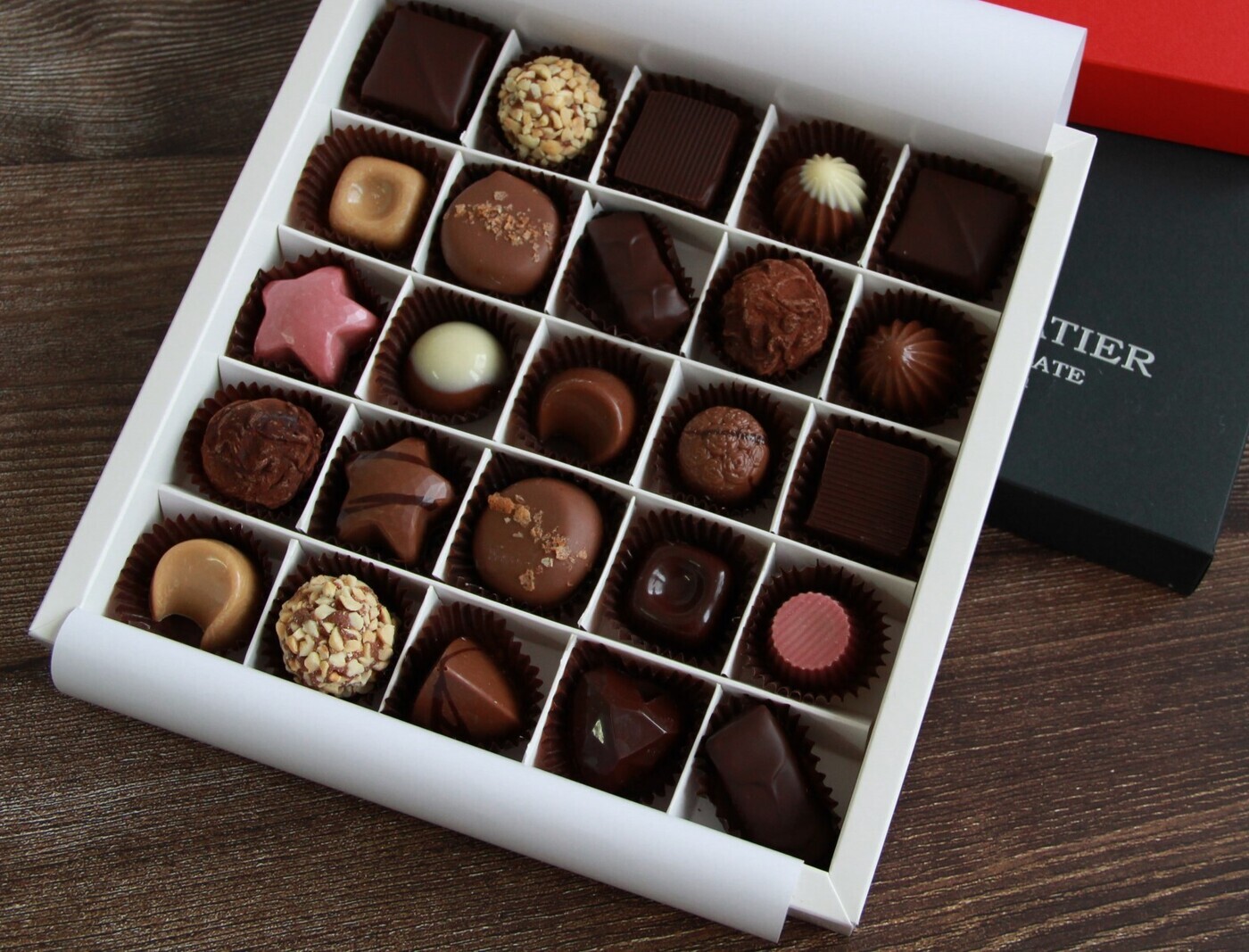 Шоколадные конфеты ассорти ручной работы SK-CHOCOLATIER.RU №25 Black ...