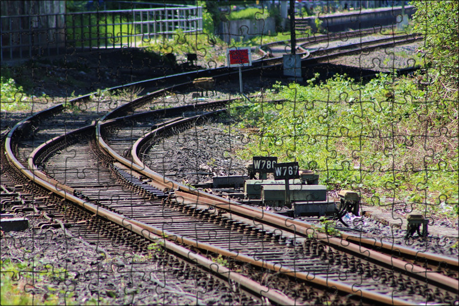 Картинки метро рельсы. Two tracks.