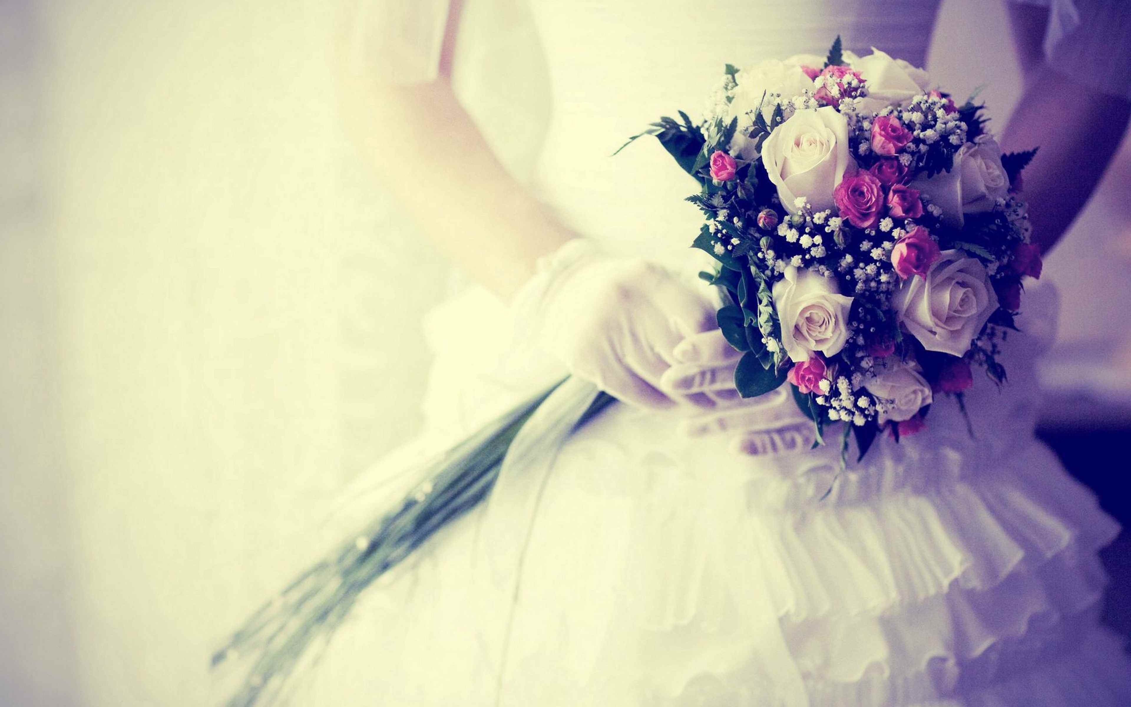 Свадебные платья и цветы