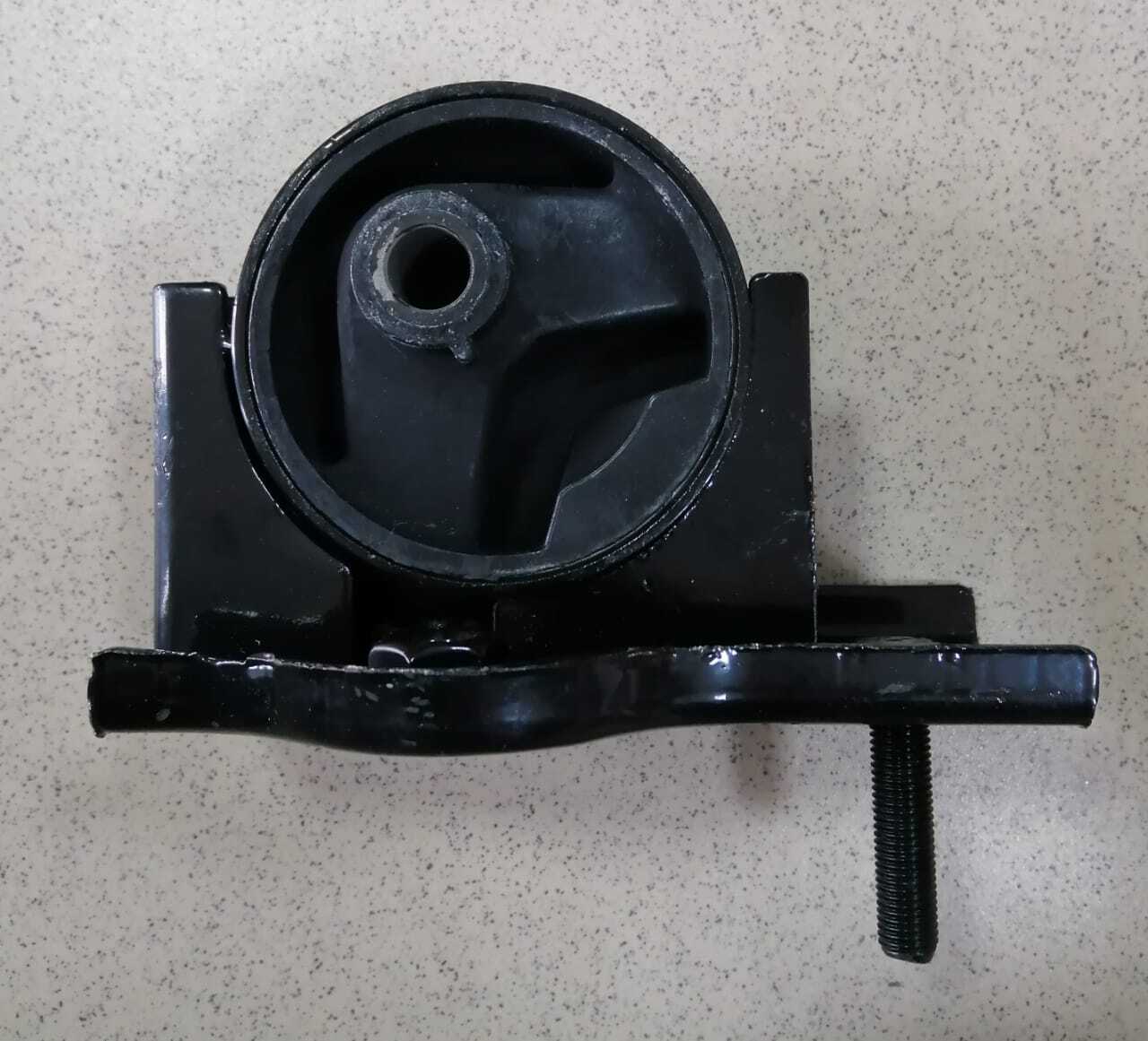 T111001710ga. Подушка двигателя задняя чери тигго т11 2. T111001710. Чери тигго т11 опора двигателя. Опора двигателя передняя чери тиго 3.