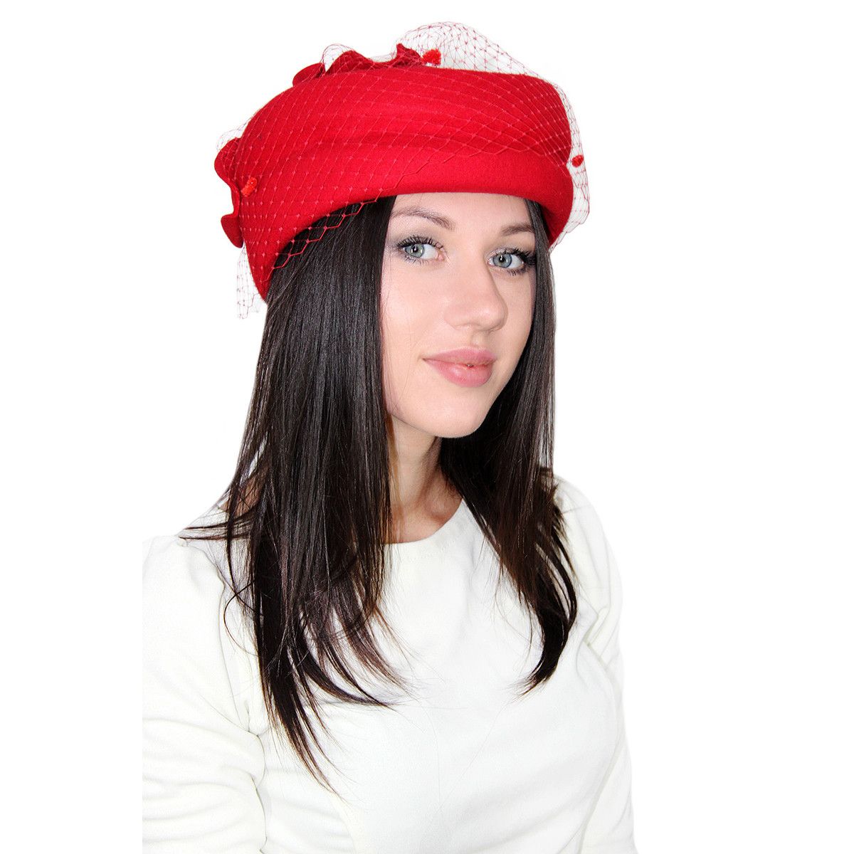 Шляпа женская спб. Шляпа -таблетка женская фетровая. Шляпка таблетка красная. Женские шляпки топ. Модные фетровые головные уборы для женщин.