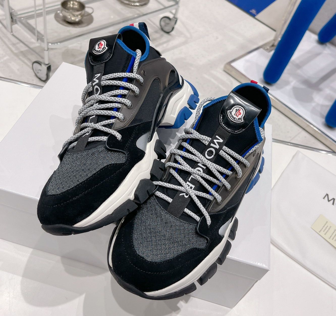 Кроссовки монклер женские. Мон клер. Мона клер зимний костюм детский. Клер дени режиссер. Mon claire.