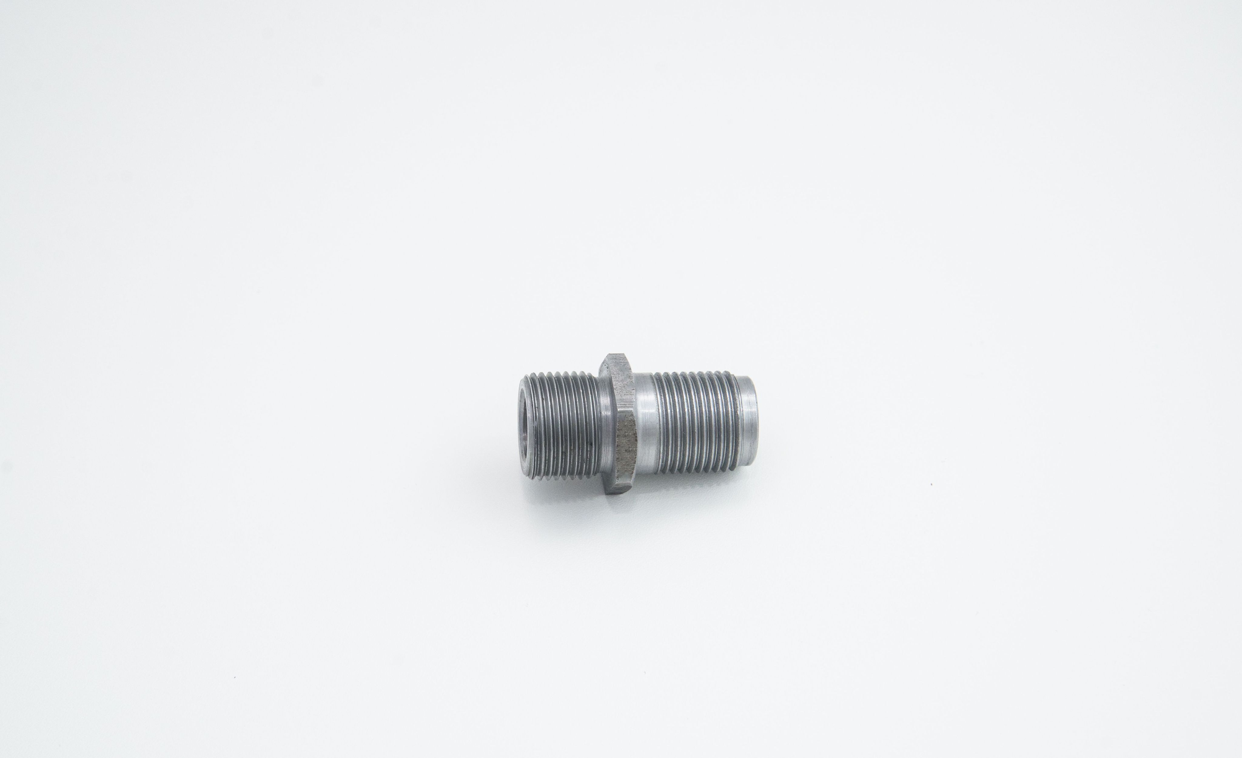 штуцер масляный