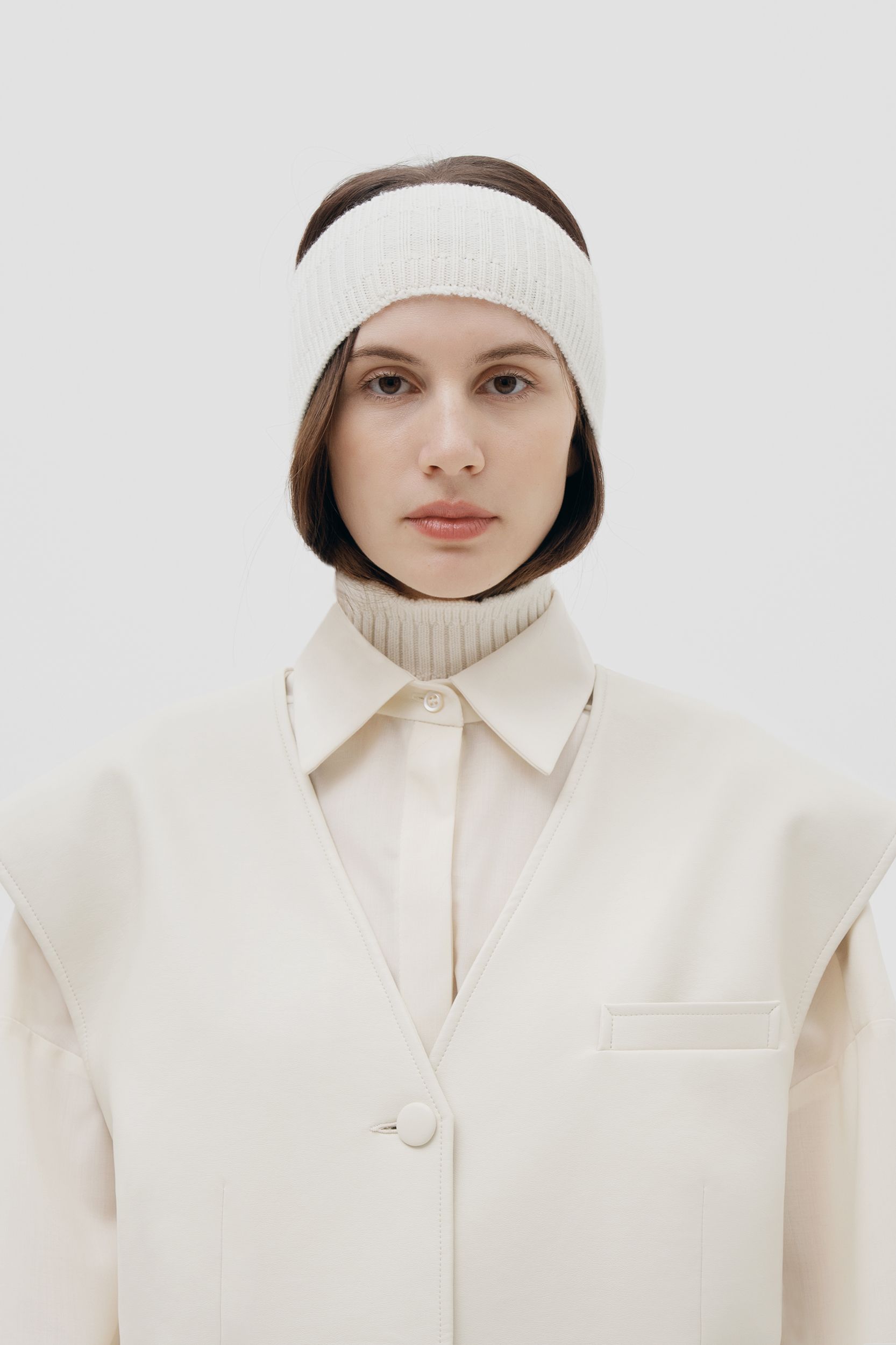 Mankova одежда. Белая повязка. Mankova одежда. Косынка акрил. Манкова платки.