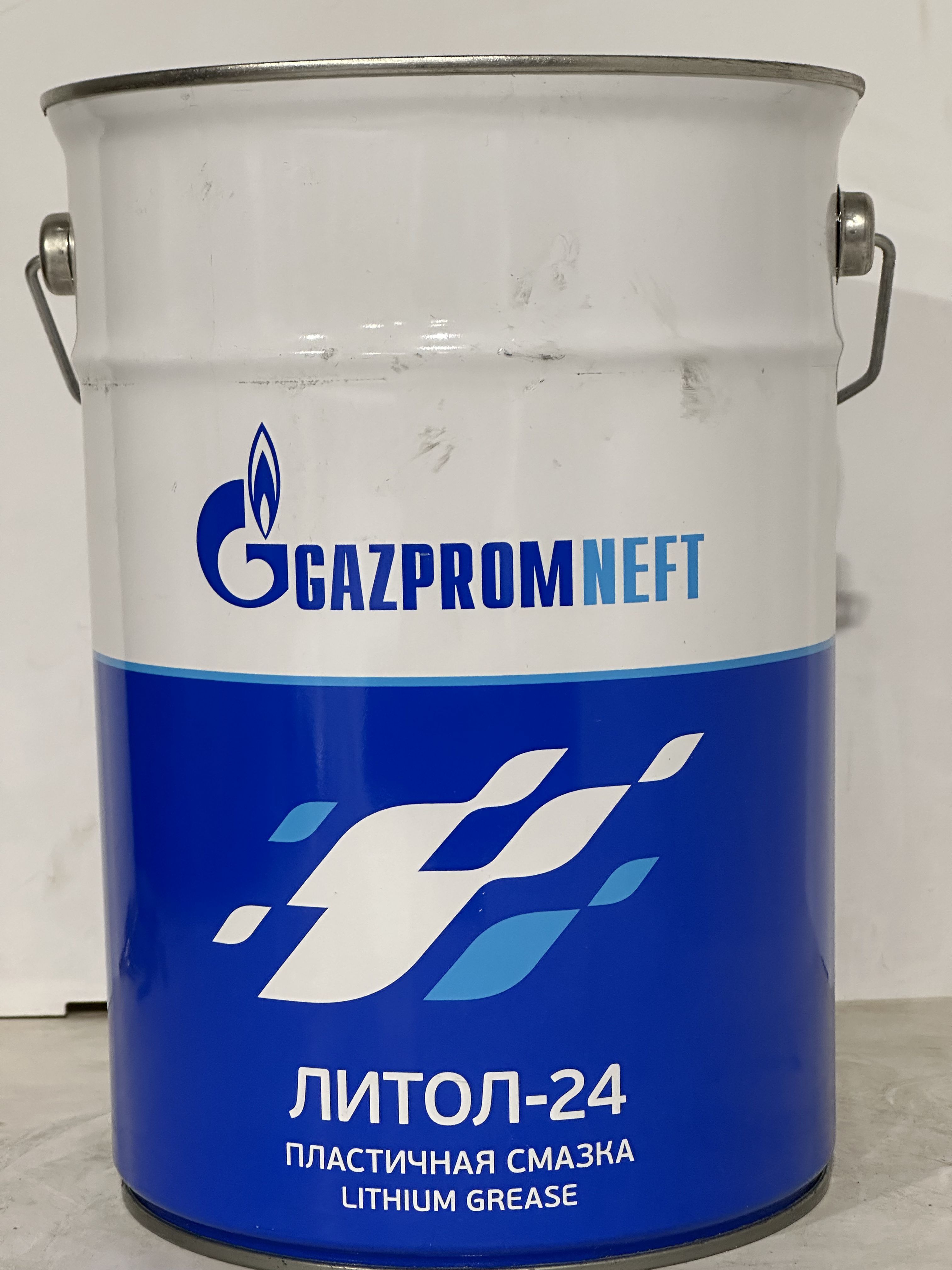 Автомобильные смазки Gazpromneft (Газпромнефть) – купить смазку для ...