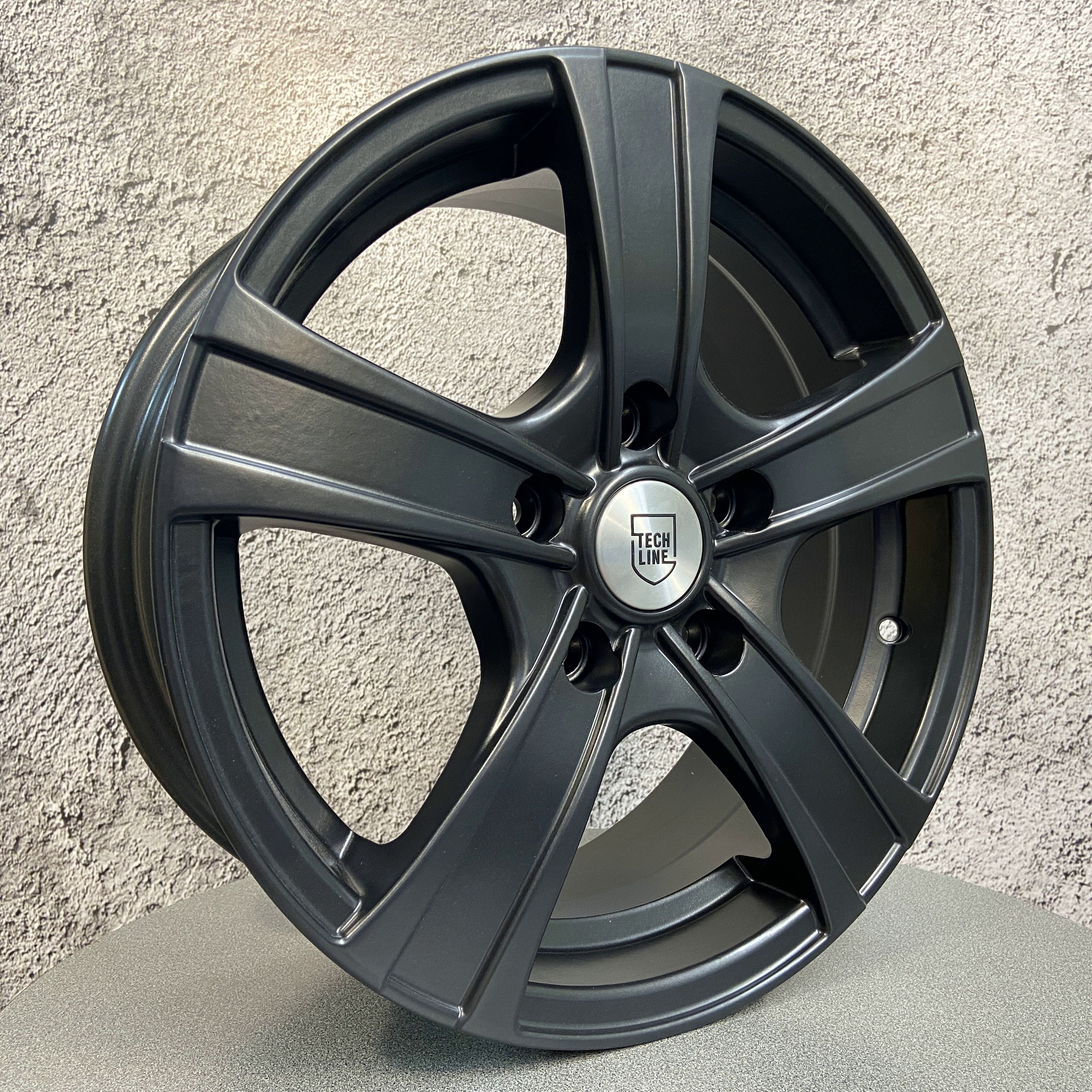 NEO  Колесный диск Литой 16x6.5" PCD5х114.3 ET46 D67.1