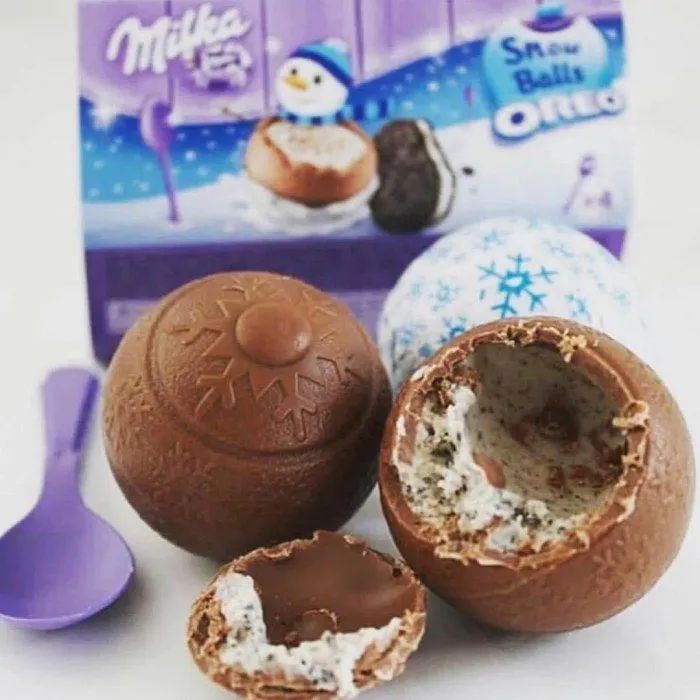 Шоколадные яйца милка. Шоколадные шарики Milka Snowballs. Шоколадные яйца Милка Snowballs. Милка Орео яйца. Набор Milka Snow balls шоколадные яйца.