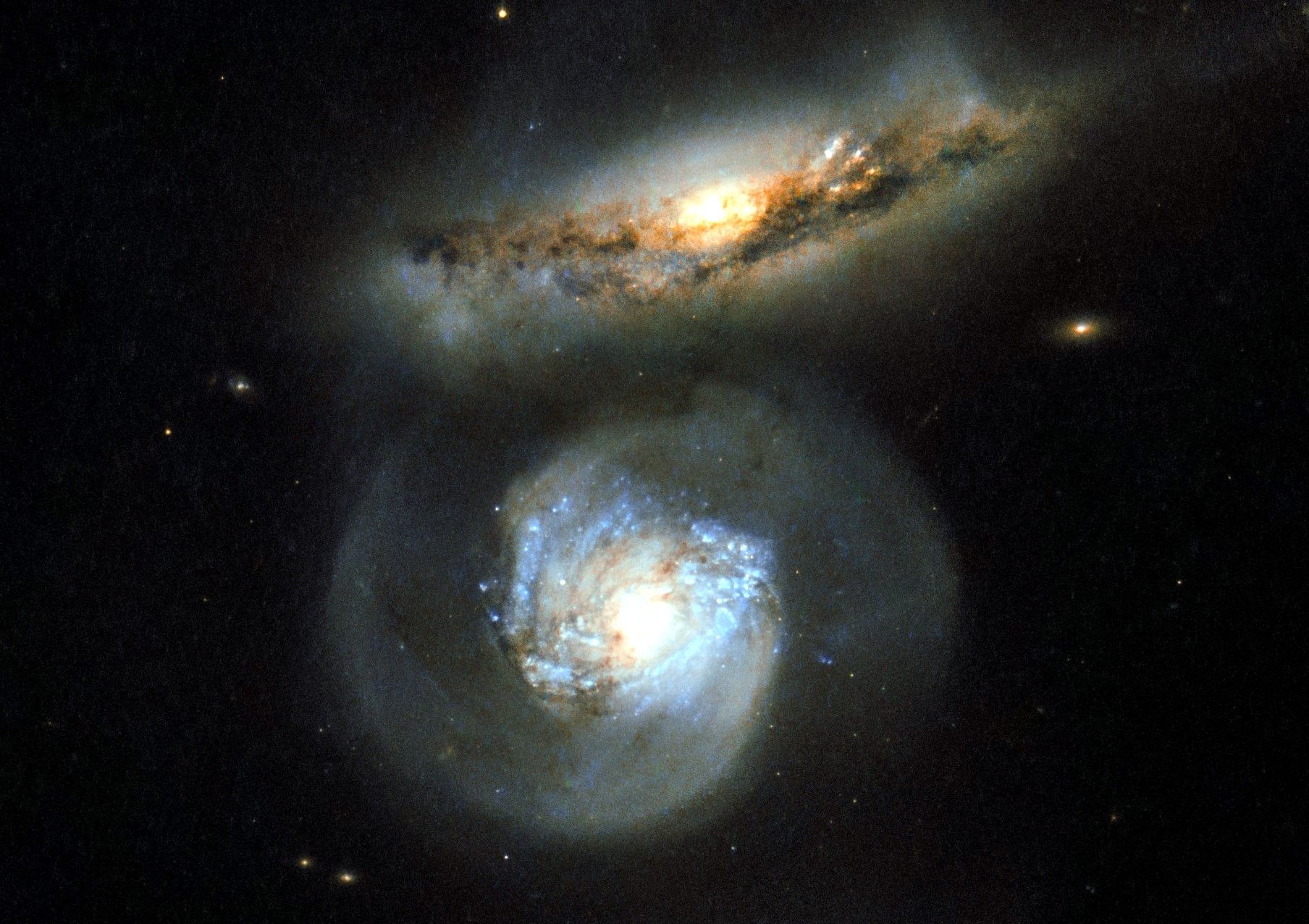 Слияние галактик хаббл. Наса телескоп хаббл. Галактика андромеды в телескоп. Космический телескоп хаббл. Объекты дальнего космоса в телескоп.