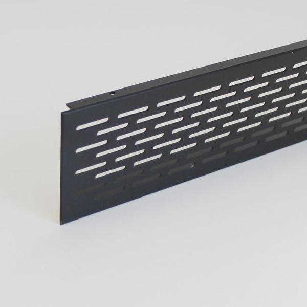 Вентиляционная решетка металлическая 70*900, черная , для мебели, кухни .
