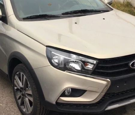 Накладка в передний бампер LADA VESTA SW CROSS КАРФАГЕН-247 правая ...