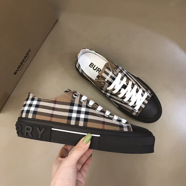 Кеды Burberry - купить с доставкой по выгодным ценам в интернет ...