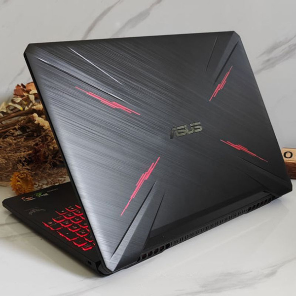 Ekran Kartı 4 Gb Nvidia Geforce Gtx 950m Характеристики ASUS Независимая графика GTX950M, твердотельный