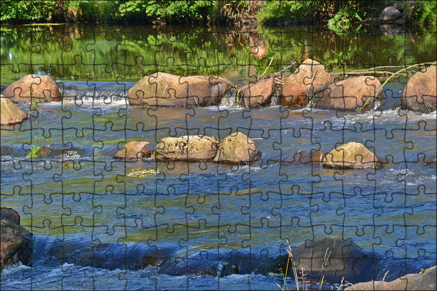 Дика вода. Дикая вода. Проточная река. Картинка журчание воды. Murmuring Creek.