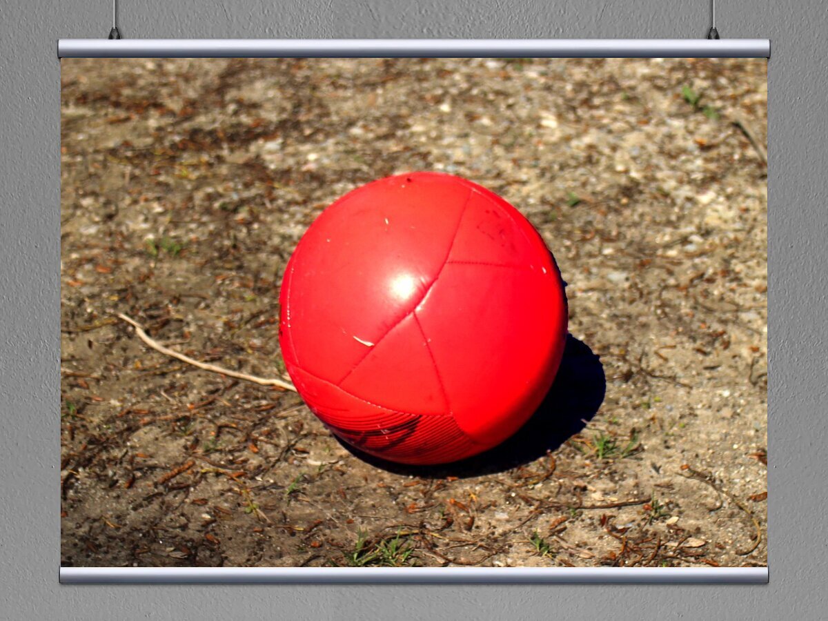 Игра мячик 1. Красный мяч. Игрушечный мячик. Спортивные мячи. Красный футбольный мяч.