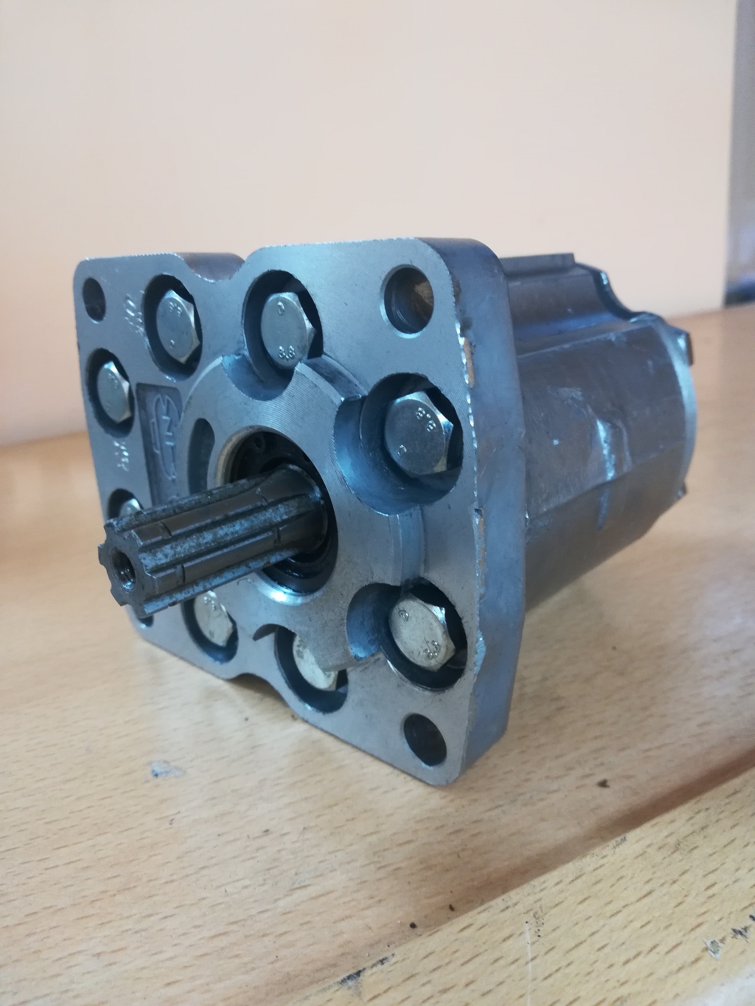 Союзгидравлика нш 32с-3. Нш6м-3. Насос нш на d3900. Мтз 320 насос гидравлики. Насос нш 10г-3л.