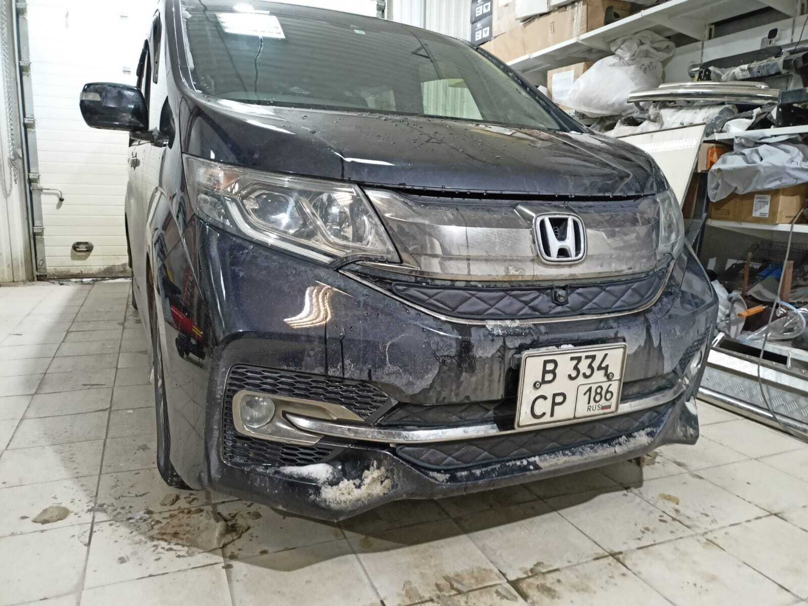 Утеплитель радиатора и бампера для Honda Stepwgn Хонда Степвегн Минивэн Spada (2015 - 2017) С КАМЕРОЙ