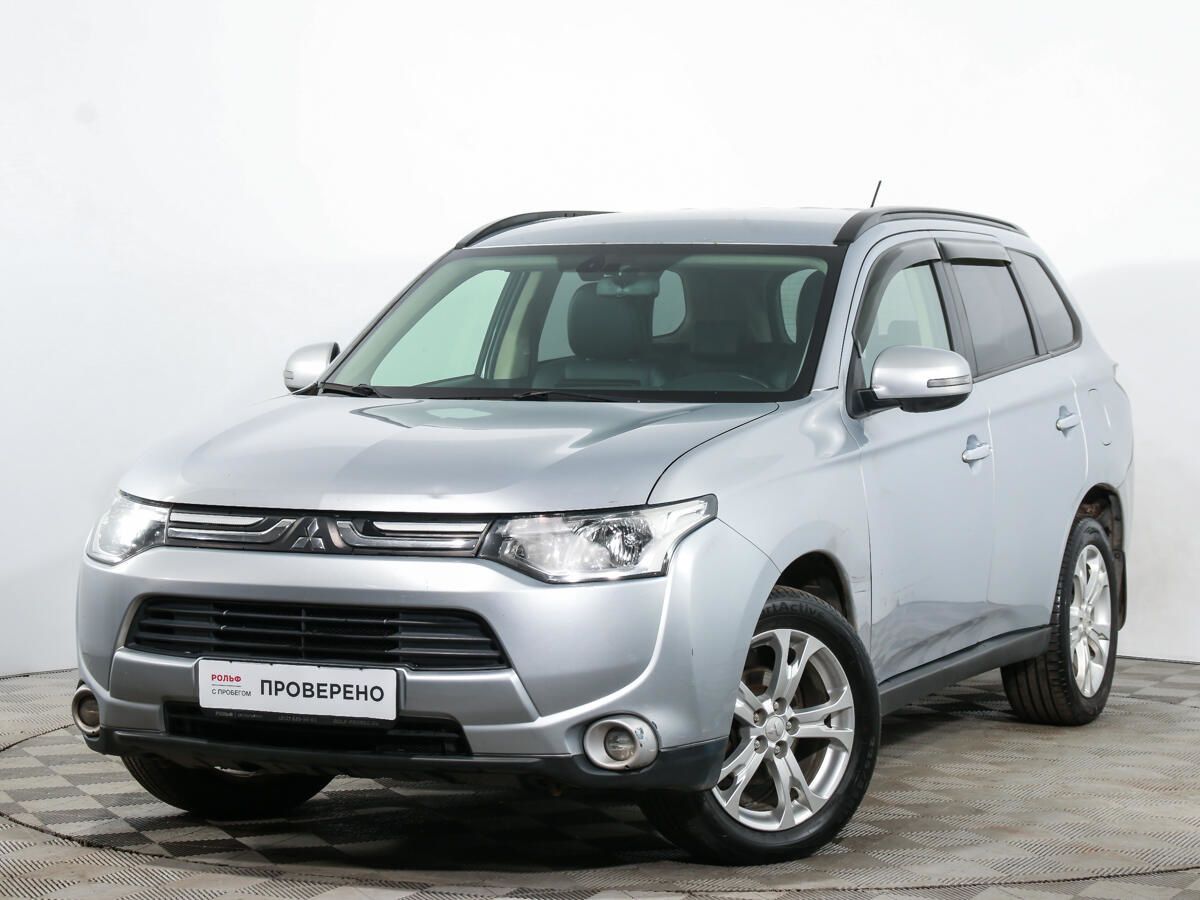 Outlander 2012. Mitsubishi Outlander 2012. Mitsubishi Outlander III 2.0 4wd. Митсубиси Аутлендер 3 2012 года. Мицубиси Аутлендер 2012 года.