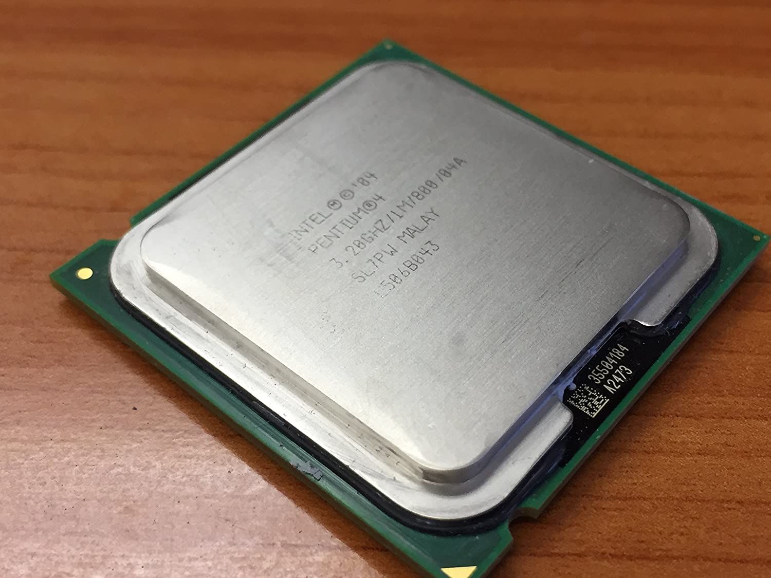 Intel 2.4. Процессор Интел пентиум 4 3.2 ГГЦ. Intel Pentium 4 540j. Intel® Pentium® 4 sl7pw Malay. Процессор Intel Pentium 4 540 Prescott.