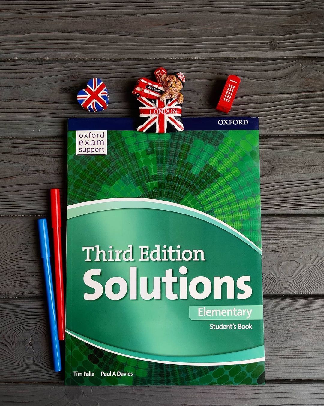 Oxford support. Solutions учебник. Solution Elementary students book 3 Edition.