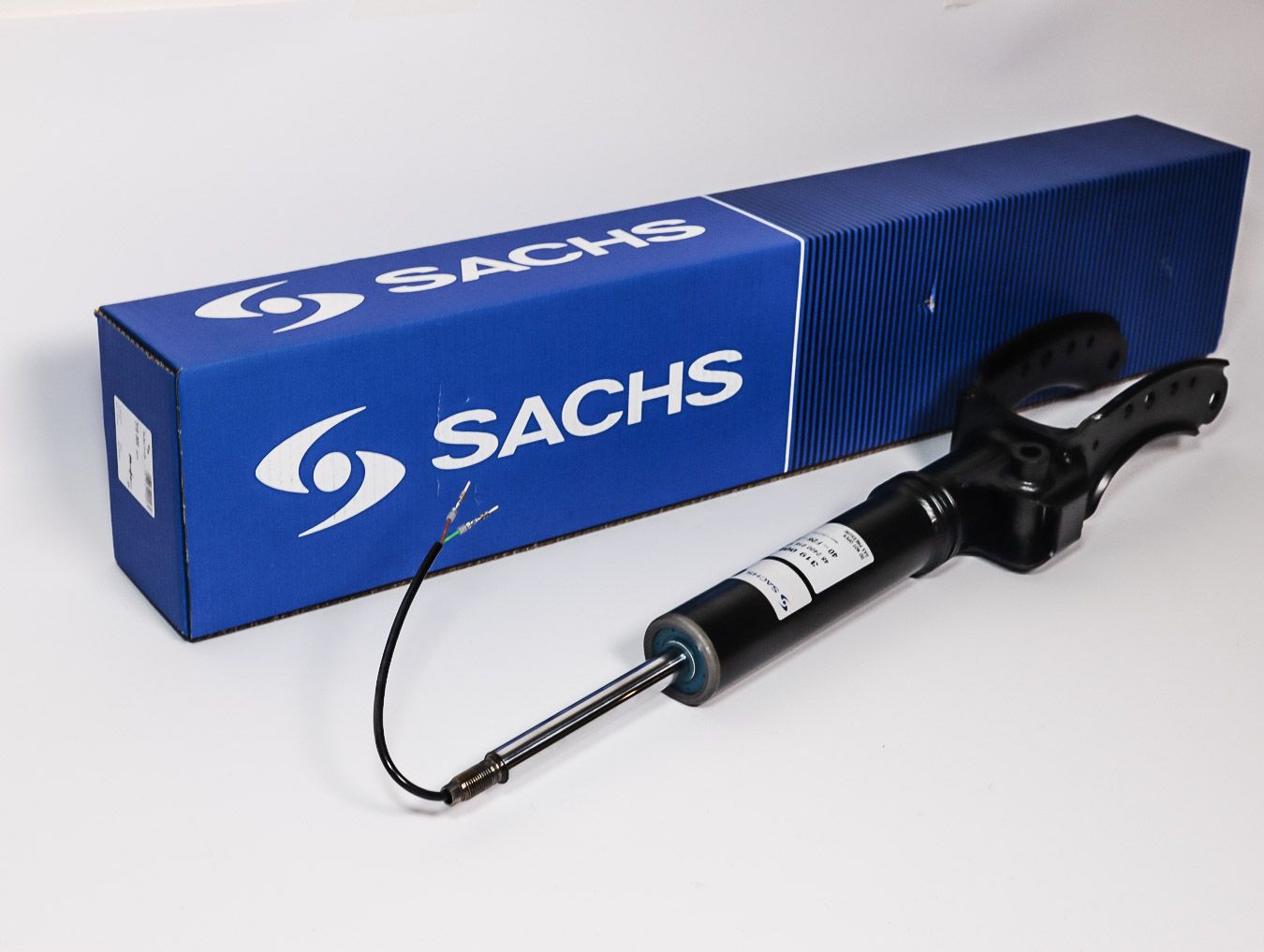 Амортизатор порше кайен. Кайен амортизатор. 36-a86-a. Porsche демпфер амортизатора. Задний амортизатор porsche cayenne 9y.