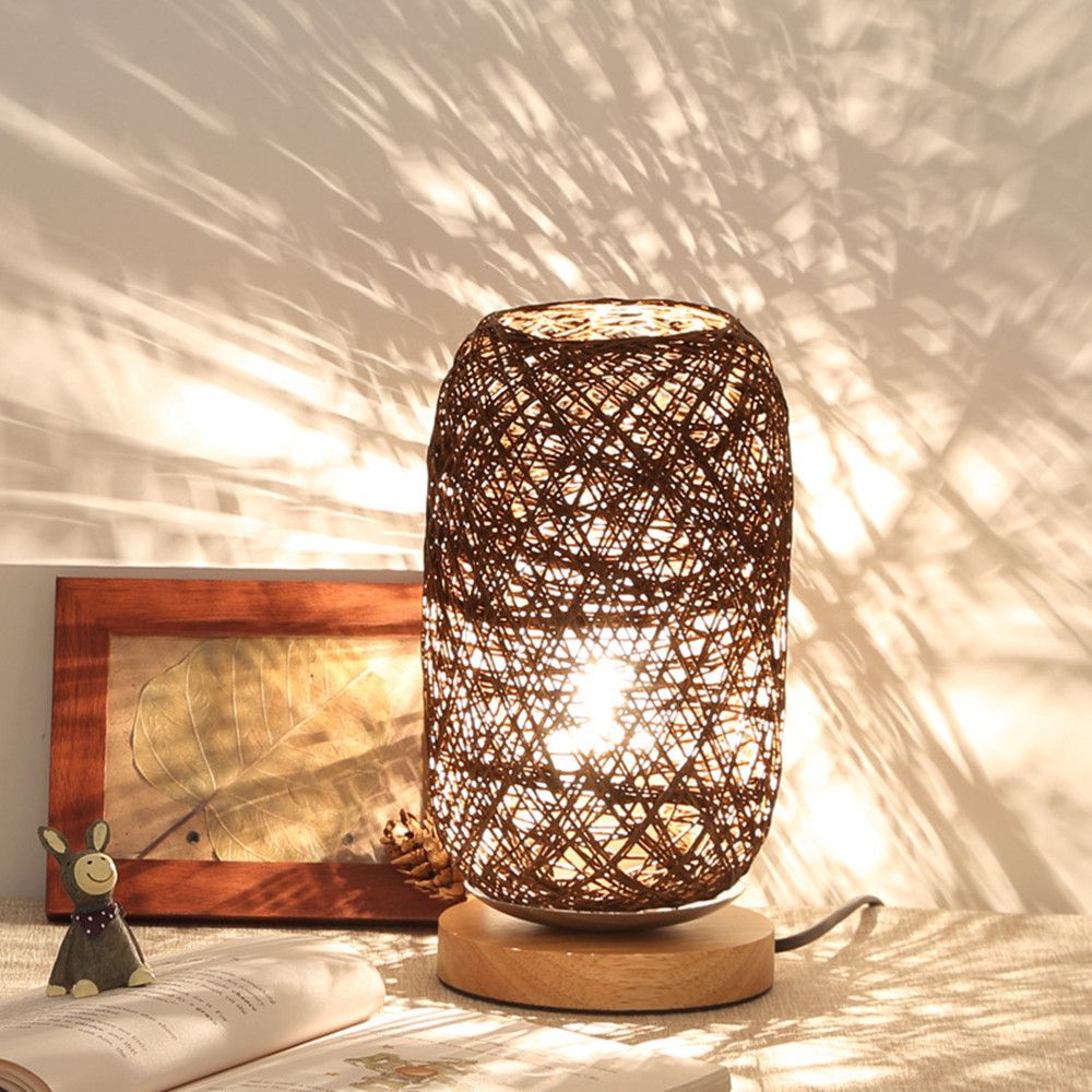 Торшер с плетеным абажуром. Настольная лампа Rattan Cage. Lamp Wood Rotang. Wooden Rattan Table Lamp. Лампа настольная из ротанга икеа.