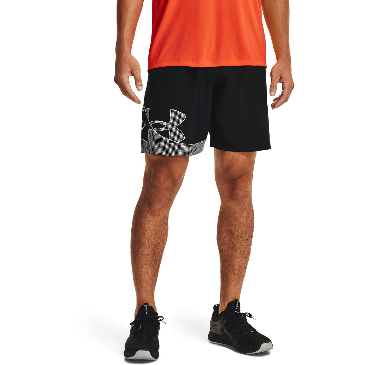 ua woven graphic short