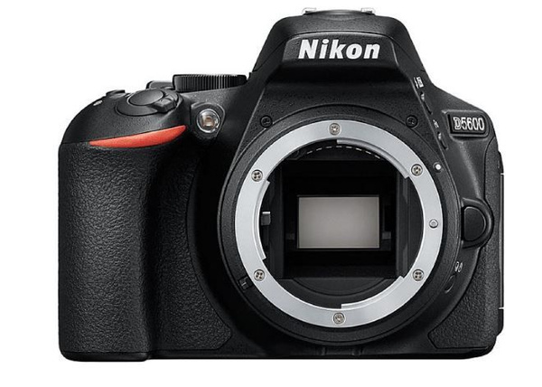 Зеркальный фотоаппарат Nikon Фотоаппарат D5600 Body - купить по низкой ...