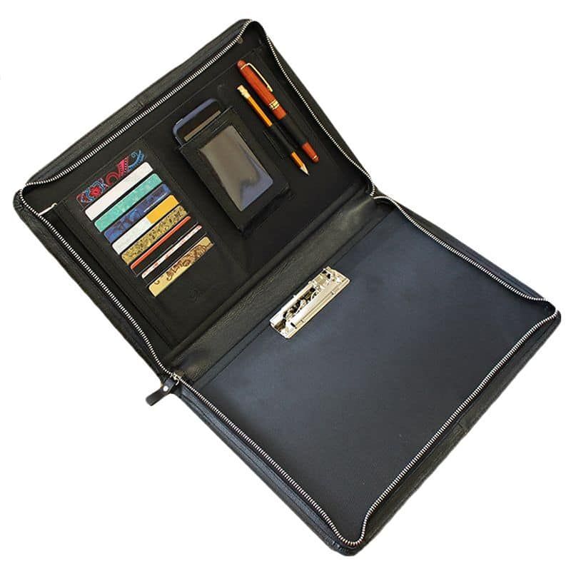 кожаная папка для документов. папка для хранения семейных документов. органайзер для документов моряка. дизайнерские органайзеры для документов. органайзер для документов кожаный для всей семьи.