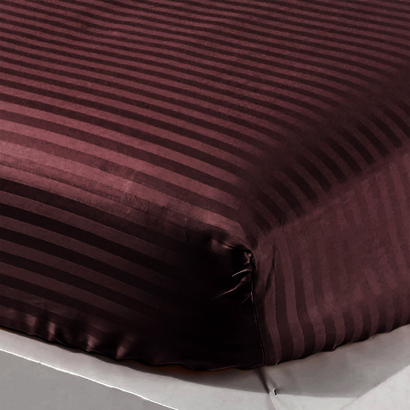 простыня страйп сатин. кпб страйп сатин. простынь на резинке страйп-сатин 140x200. простыни страйп. простыня сатин страйп 2*2.