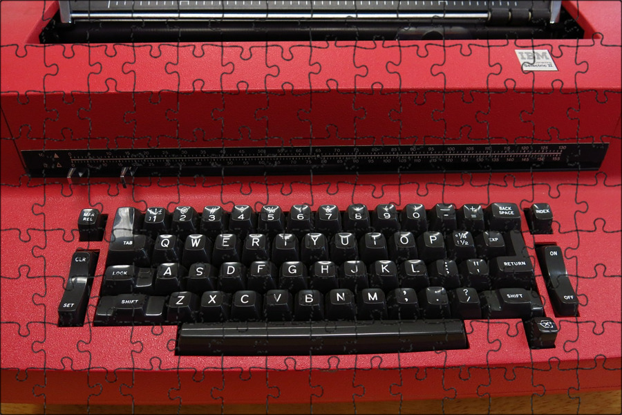 Клавиатура на печатной машинке фото