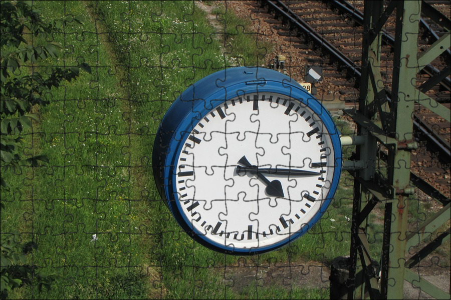 Часы железнодорожные